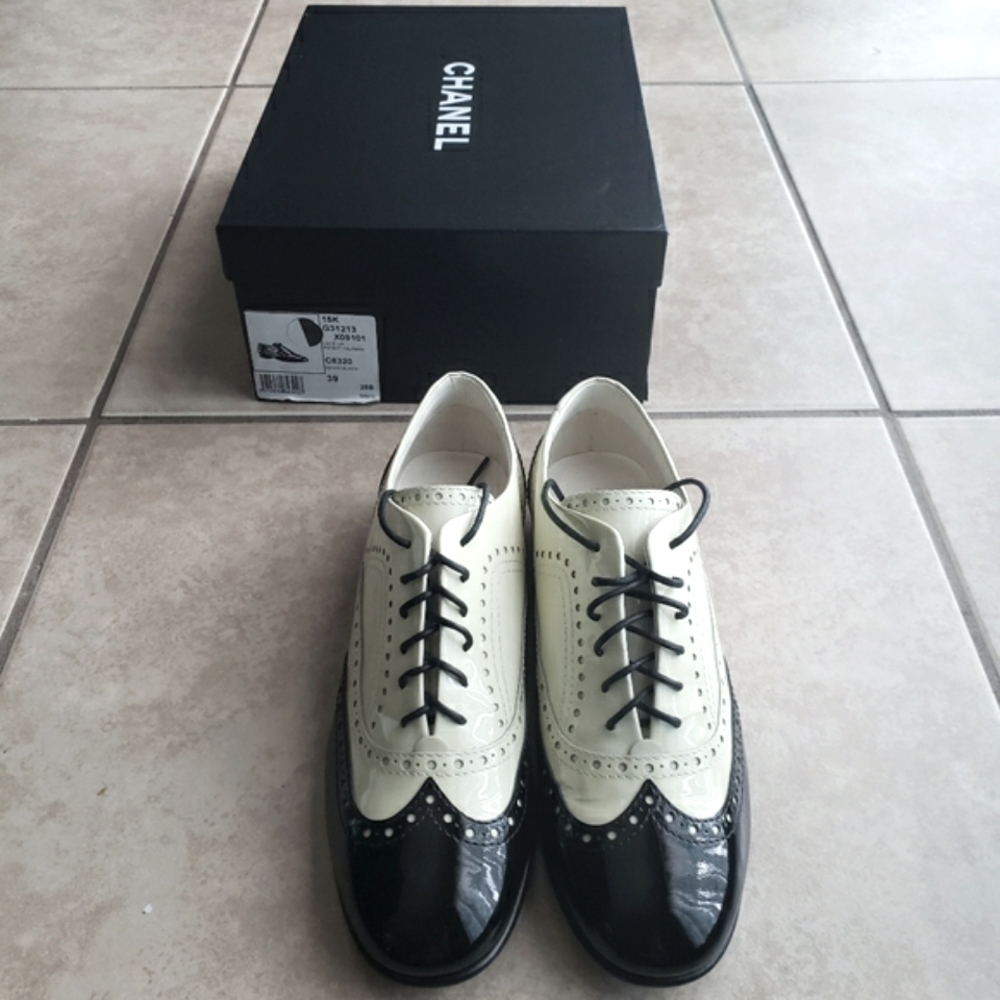 Chanel lace up patient calfskin oxford - Picture 5 of 12